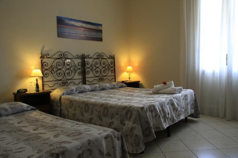 Hotel La Pineta Al Mare ฟอร์เต เดย์ มาร์มี ภายนอก รูปภาพ