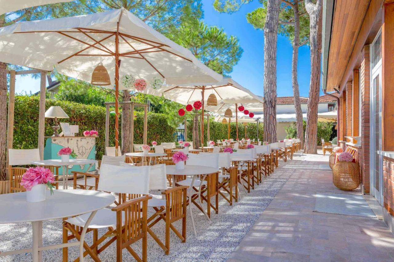 Hotel La Pineta Al Mare ฟอร์เต เดย์ มาร์มี ภายนอก รูปภาพ